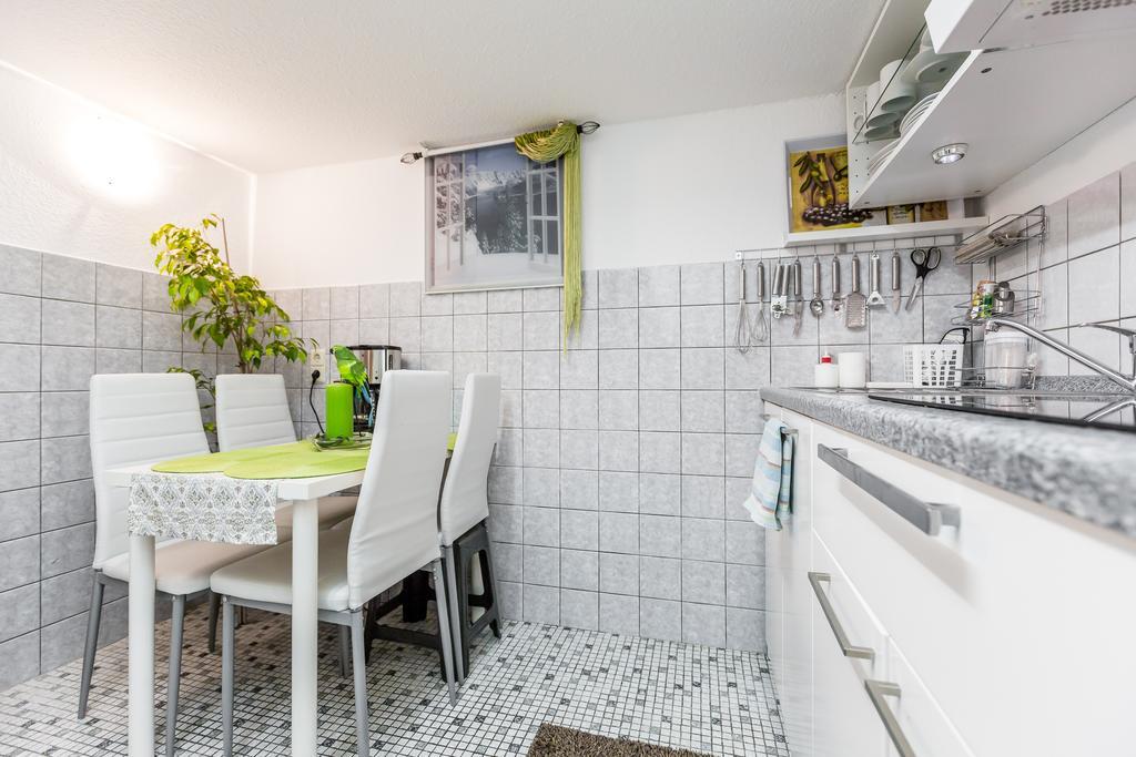 Apartments Neuss Zimmer foto