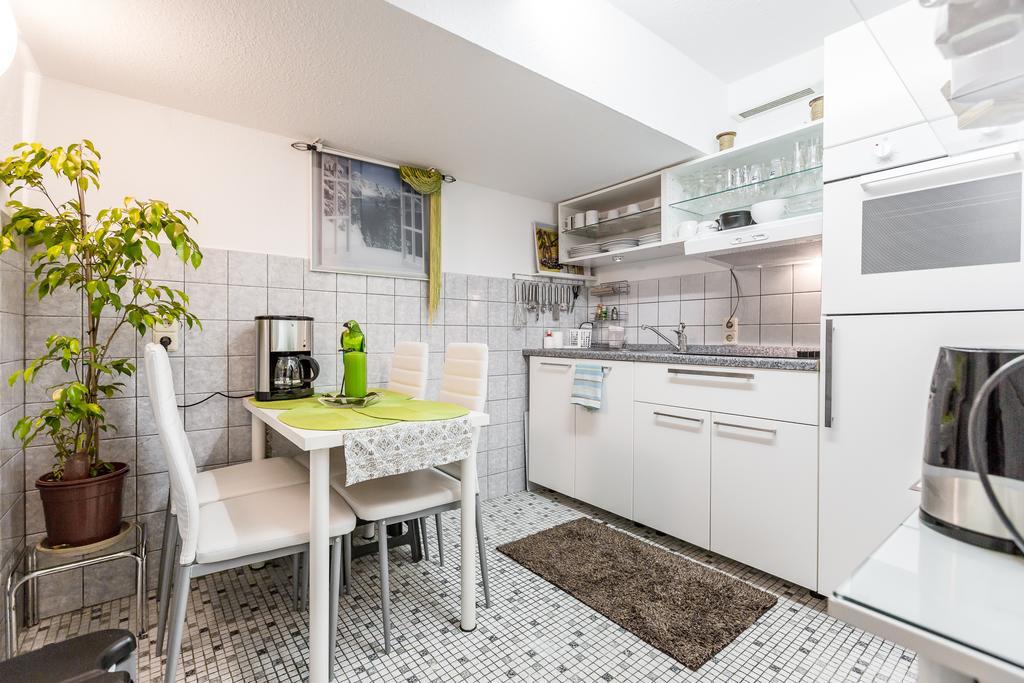 Apartments Neuss Zimmer foto